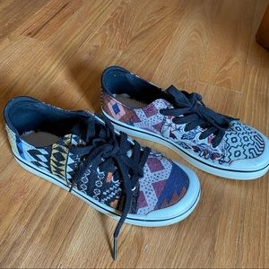 Keen sneakers southwest design